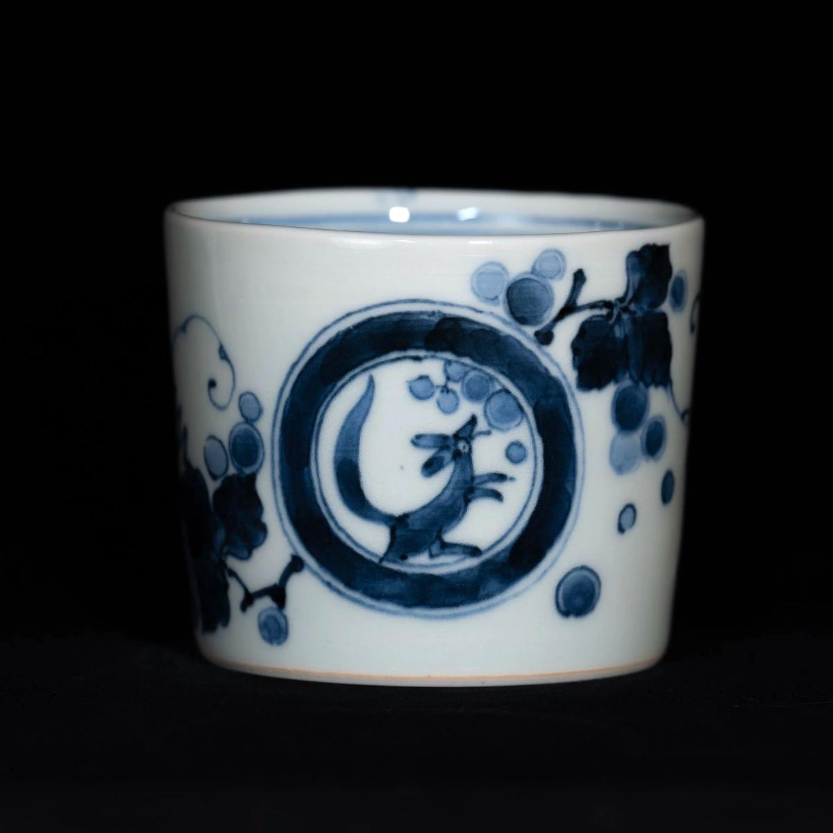 Squirrel and Grapevine Motif｜栗鼠葡萄文