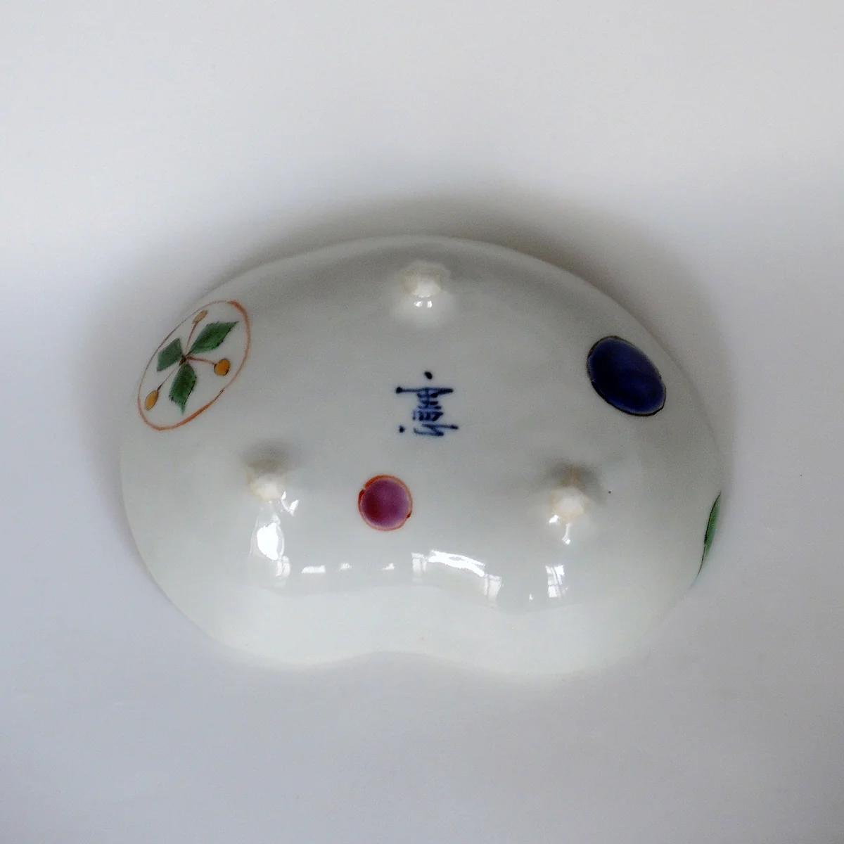 Roundel Motif｜丸文 空豆型