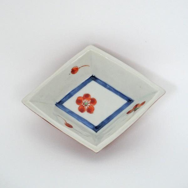 Plum Blossom Motif｜梅散し文 菱形