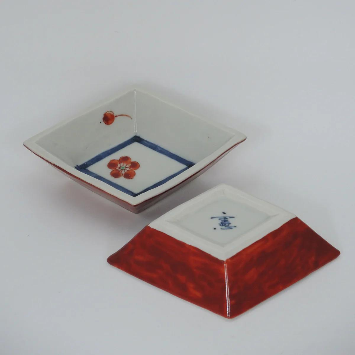 Plum Blossom Motif｜梅散し文 菱形