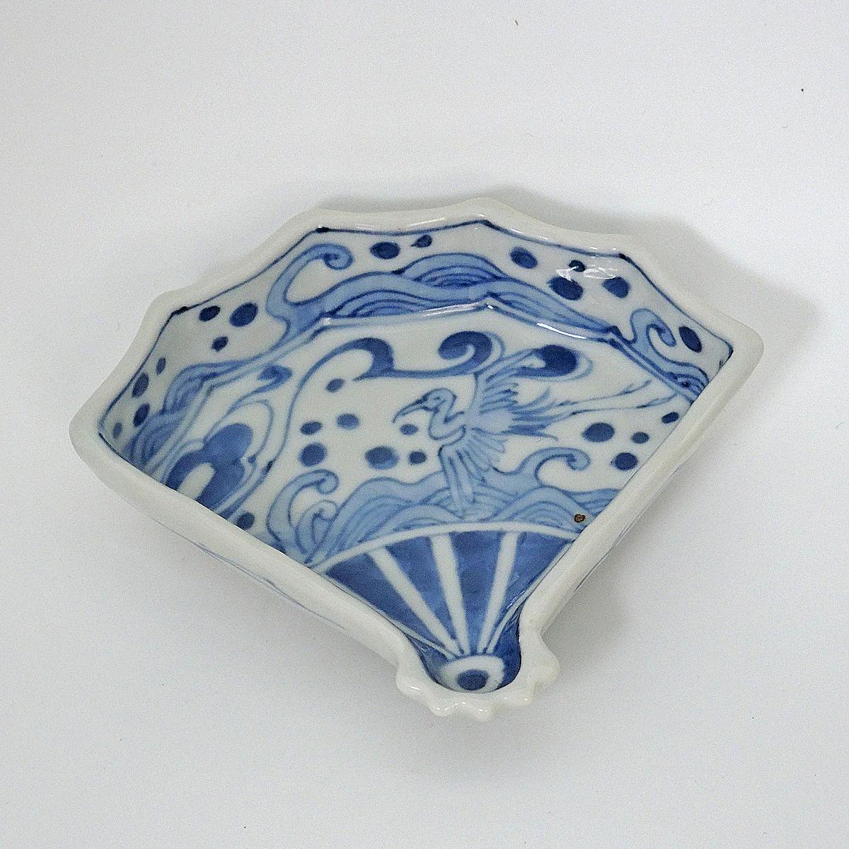 Crane and Wave Motif｜波に鶴文 扇型