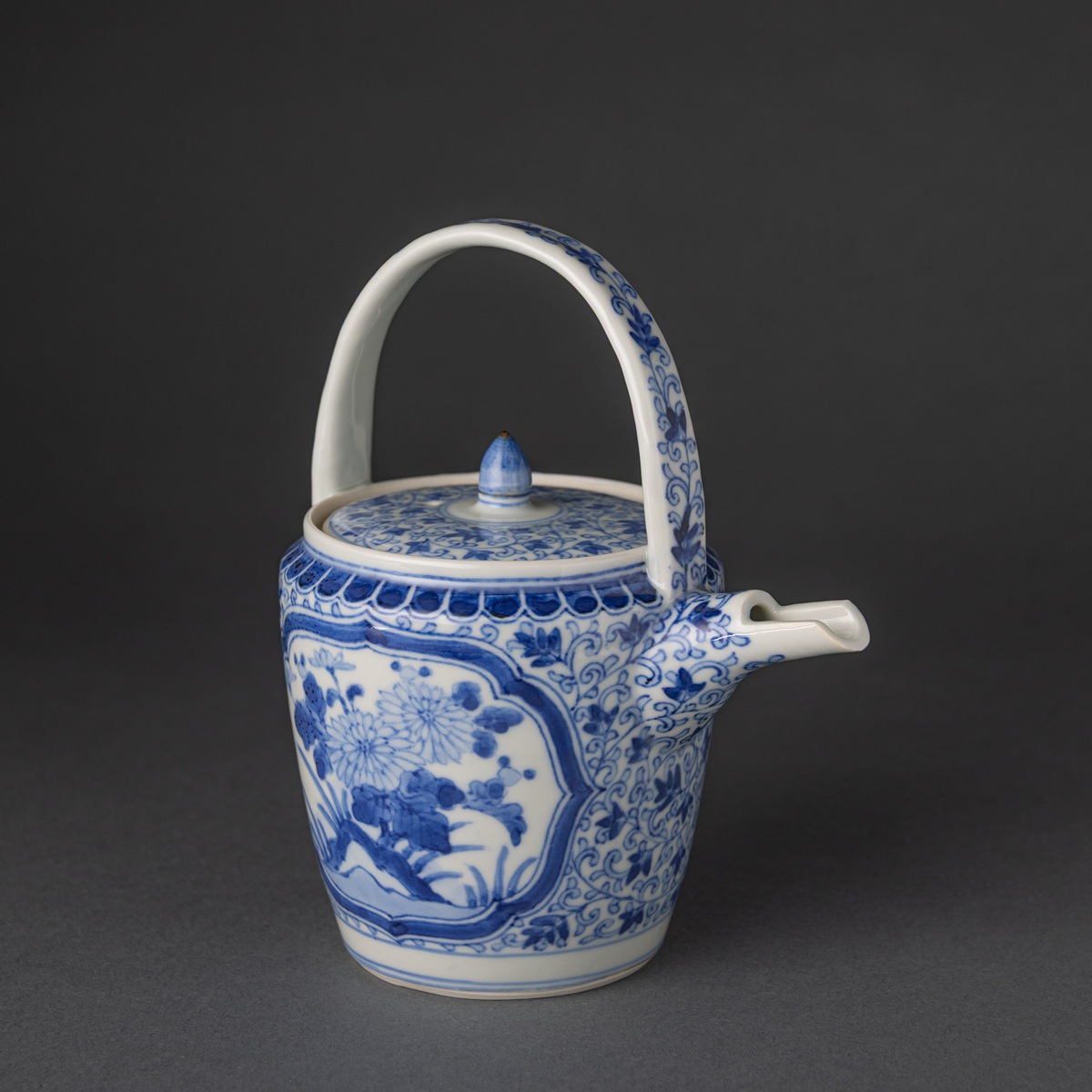 Sake Ware with Floral Motif｜間取花文チロリ