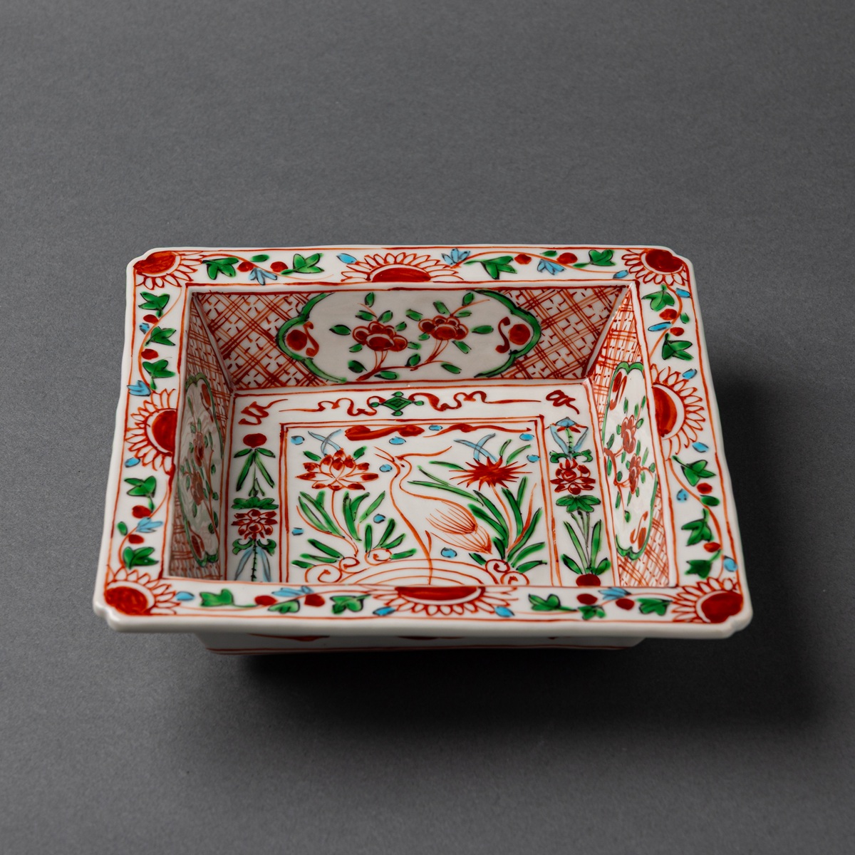 Square Mukōzuke with Akae Manreki Motif｜赤絵万暦正角型向付