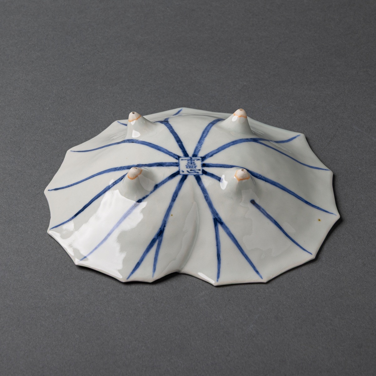 Tsuwabuki-Shaped Mukōzuke｜石蕗型向付