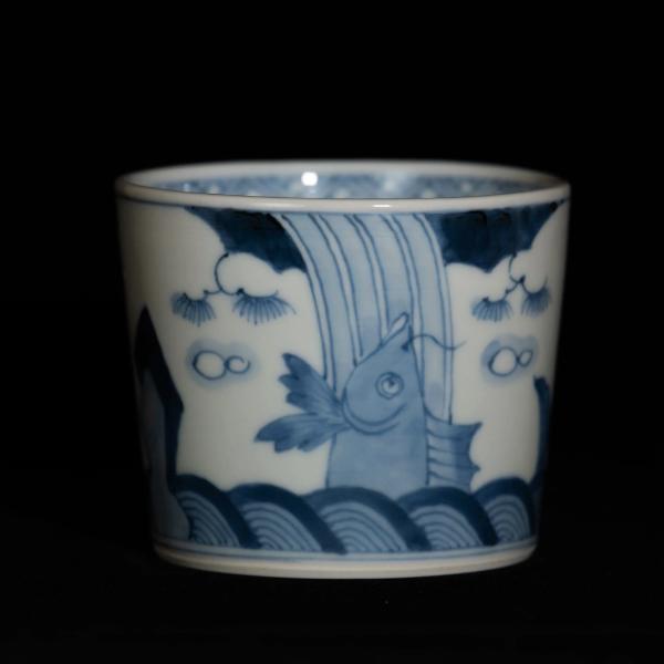 Carp Ascending a Waterfall Motif｜鯉の滝登り文
