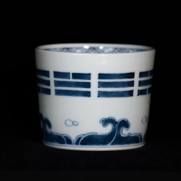 Wave and Bagua Motif｜波八卦文