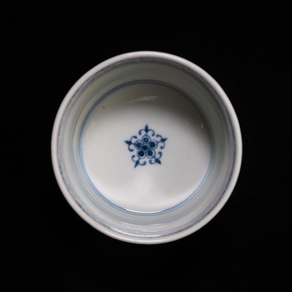 Peony Arabesque Motif｜牡丹唐草文